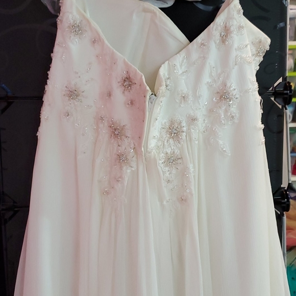 Wedding dress size 12 - Picture 4 of 7